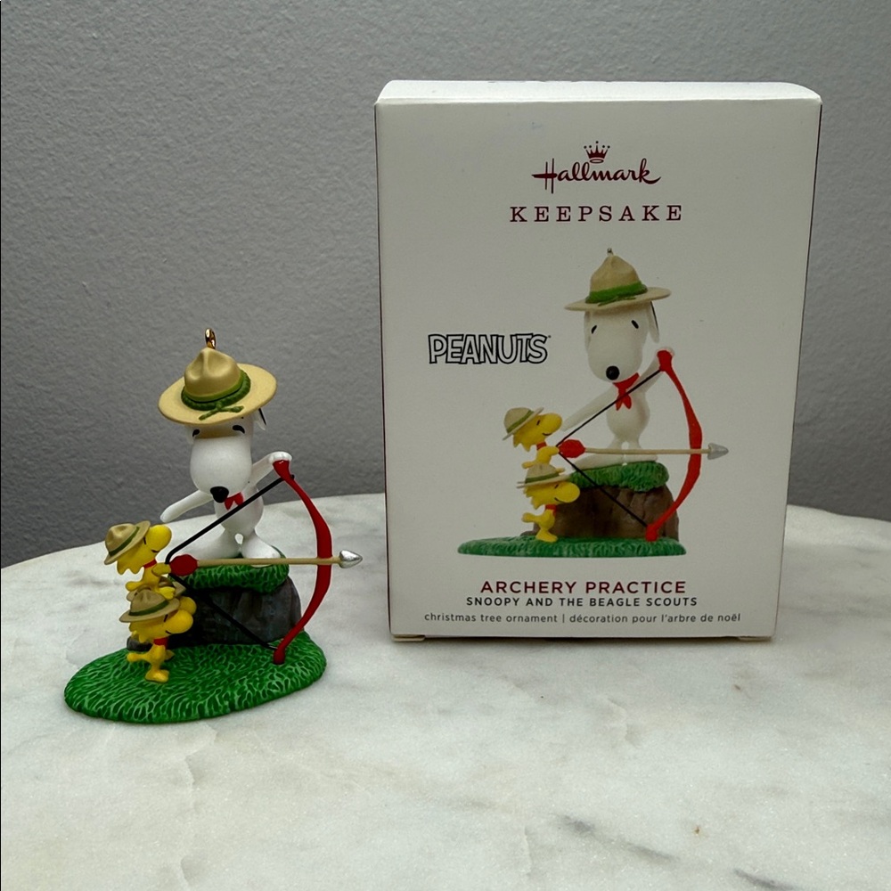 NIB Hallmark Keepsake Peanuts Archery Practice Snoopy The Beagle Scouts Ornament